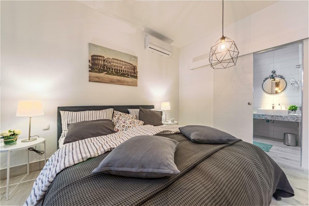 Porta D'Oro Rooms Πούλα Εξωτερικό φωτογραφία